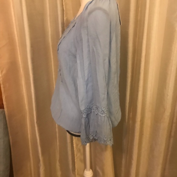 {Cable & Gauge}NWT•Chambray Blouse - Picture 4 of 6
